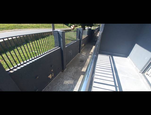 2 BEDROOM FLAT FOR SALE IN MORNINGSIDE
